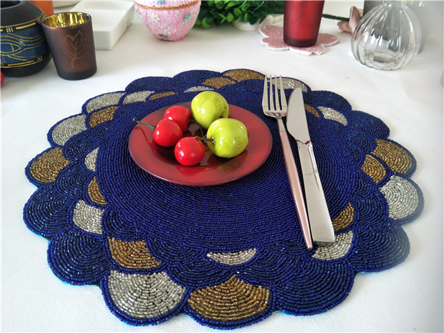 Factory Direct Selling Processing and Custom Beaded placemat Hand-Made Cup Matdishes Disc Pad Dinner Flag Table Mat Tea Table Mat