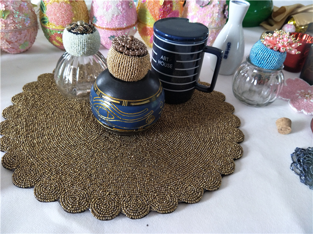 Factory Direct Selling Processing and Custom Beaded placemat Hand-Made Cup Matdishes Disc Pad Dinner Flag Table Mat Tea Table Mat