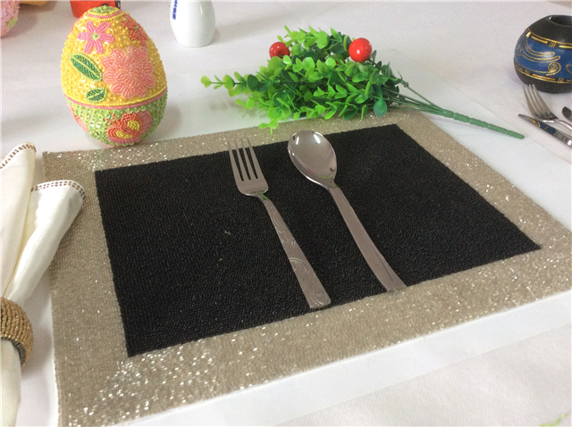 Factory Direct Selling Processing and Custom Beaded placemat Hand-Made Cup Matdishes Disc Pad Dinner Flag Table Mat Tea Table Mat