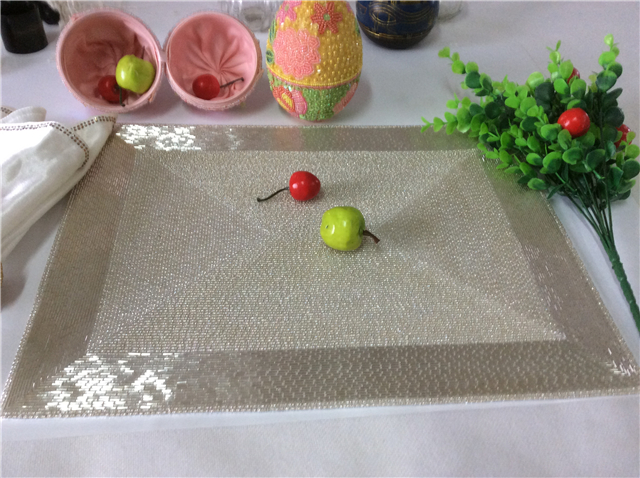 Factory Direct Selling Processing and Custom Beaded placemat Hand-Made Cup Matdishes Disc Pad Dinner Flag Table Mat Tea Table Mat