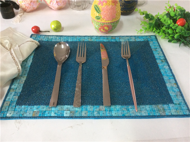 Factory Direct Selling Processing and Custom Beaded placemat Hand-Made Cup Matdishes Disc Pad Dinner Flag Table Mat Tea Table Mat
