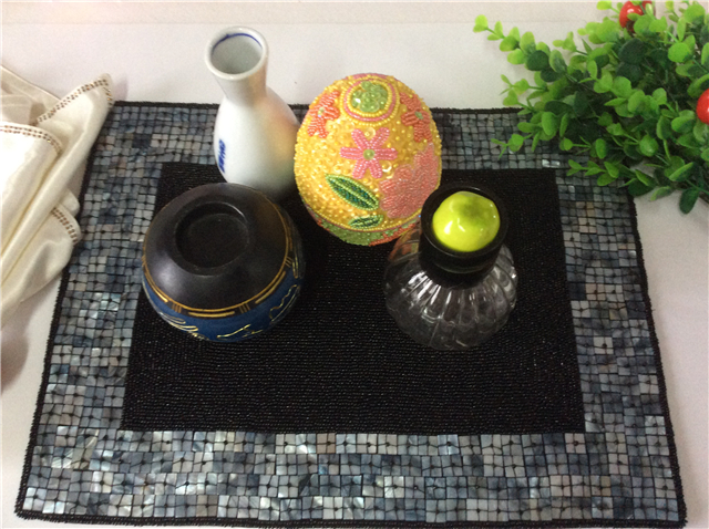 Factory Direct Selling Processing and Custom Beaded placemat Hand-Made Cup Matdishes Disc Pad Dinner Flag Table Mat Tea Table Mat