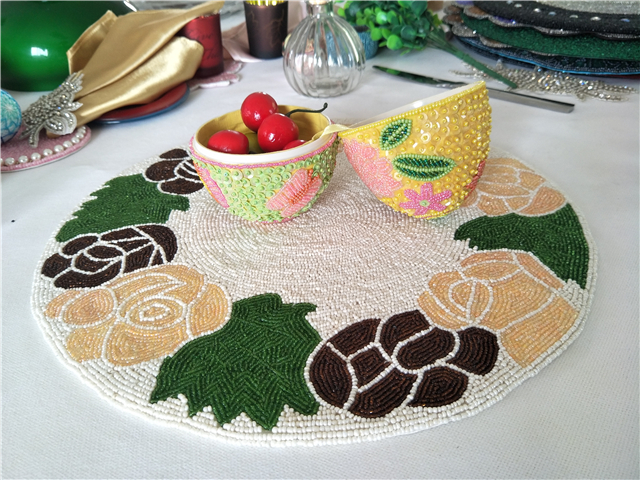 Factory Direct Selling Processing and Custom Beaded placemat Hand-Made Cup Matdishes Disc Pad Dinner Flag Table Mat Tea Table Mat