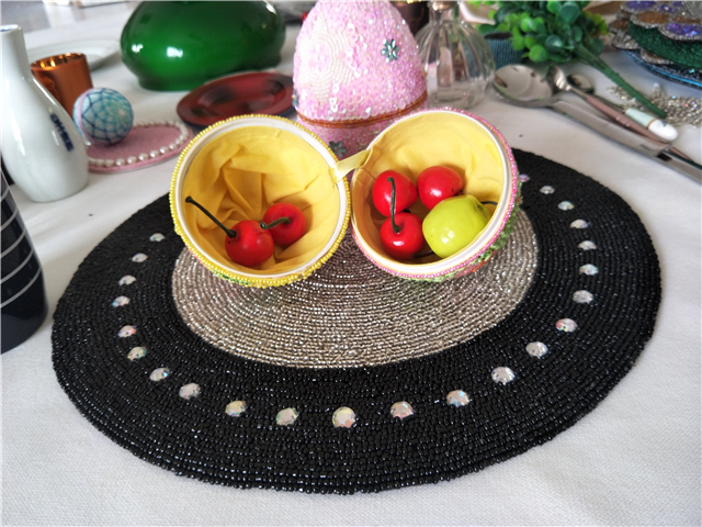 Factory Direct Selling Processing and Custom Beaded placemat Hand-Made Cup Matdishes Disc Pad Dinner Flag Table Mat Tea Table Mat