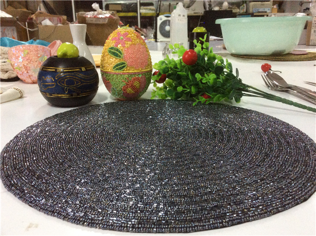Factory Direct Selling Processing and Custom Beaded placemat Hand-Made Cup Matdishes Disc Pad Dinner Flag Table Mat Tea Table Mat