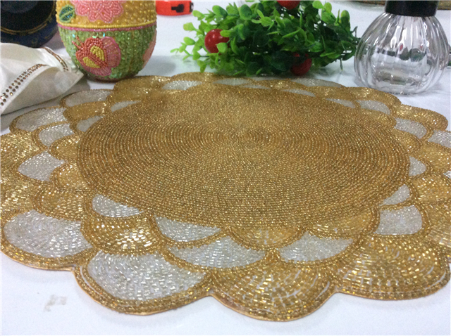 Factory Direct Selling Processing and Custom Beaded placemat Hand-Made Cup Matdishes Disc Pad Dinner Flag Table Mat Tea Table Mat