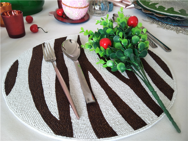 Factory Direct Selling Processing and Custom Beaded placemat Hand-Made Cup Matdishes Disc Pad Dinner Flag Table Mat Tea Table Mat
