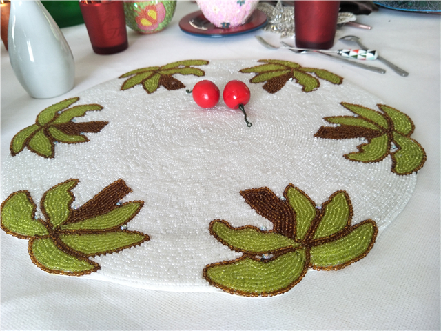 Factory Direct Selling Processing and Custom Beaded placemat Hand-Made Cup Matdishes Disc Pad Dinner Flag Table Mat Tea Table Mat